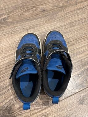 Nike Kids Royal Blue and Black Velcro Sneakers